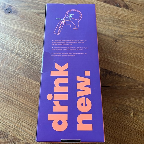 Air Up water bottle with flavor pods. - Picture 2 of 11